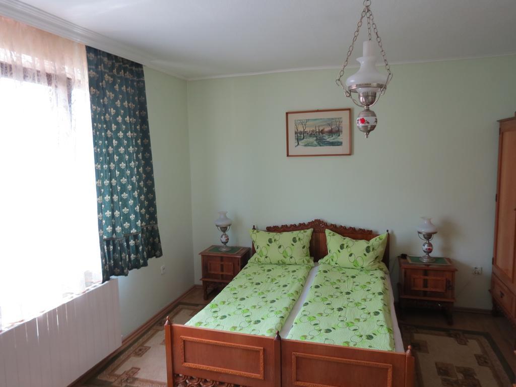 Csaki Vendeghaz Bed & Breakfast Sovata Room photo